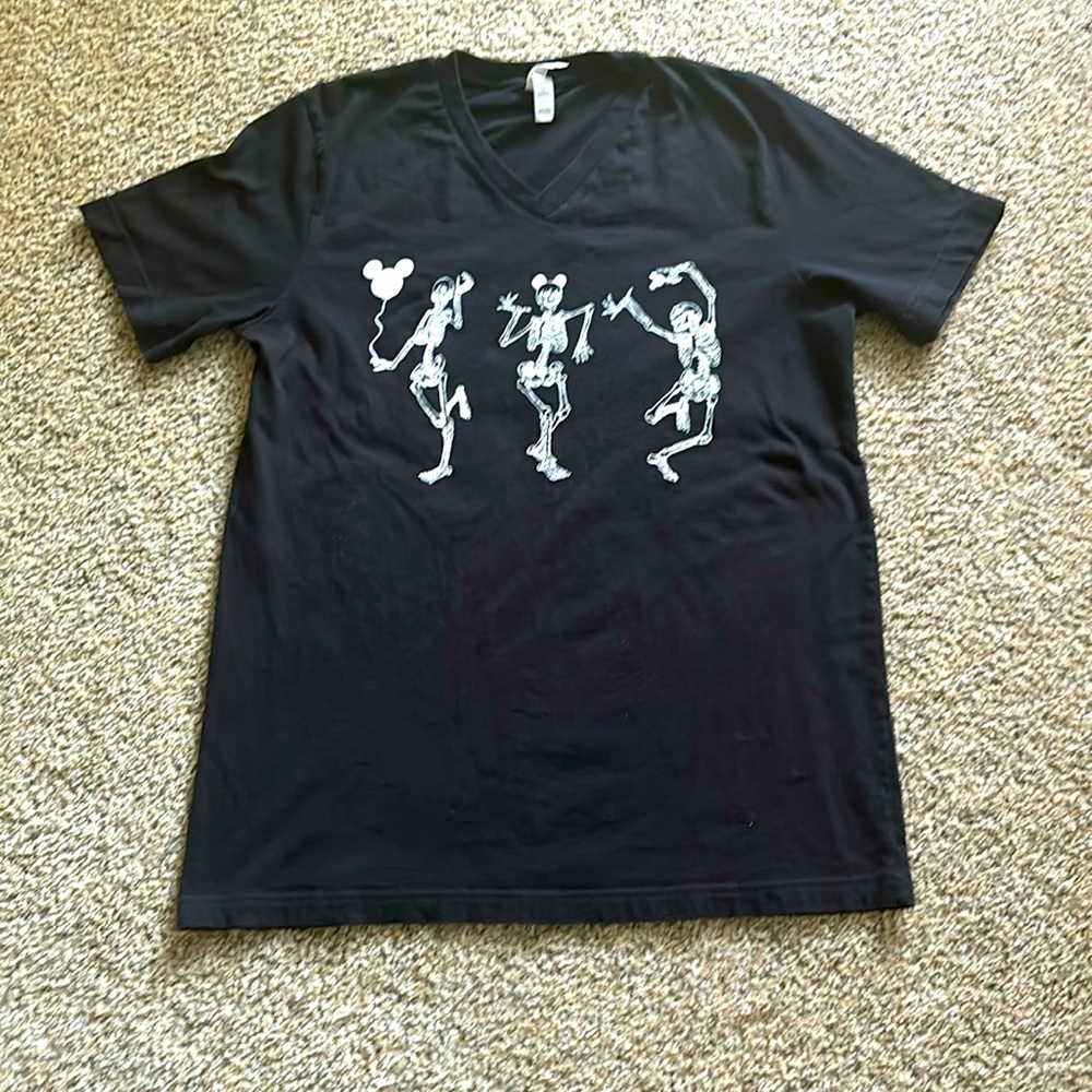 Black v neck Halloweennshirt